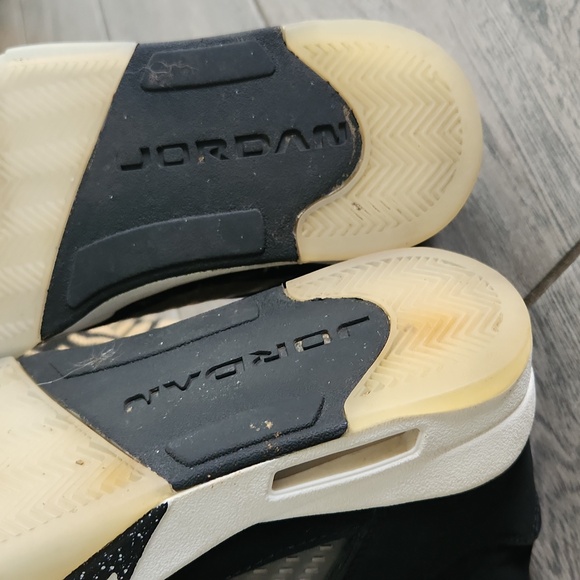 Air Jordans 5 Retro Oreo - Picture 9 of 12